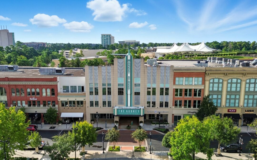 Stocks Soft As Economic Data Looms